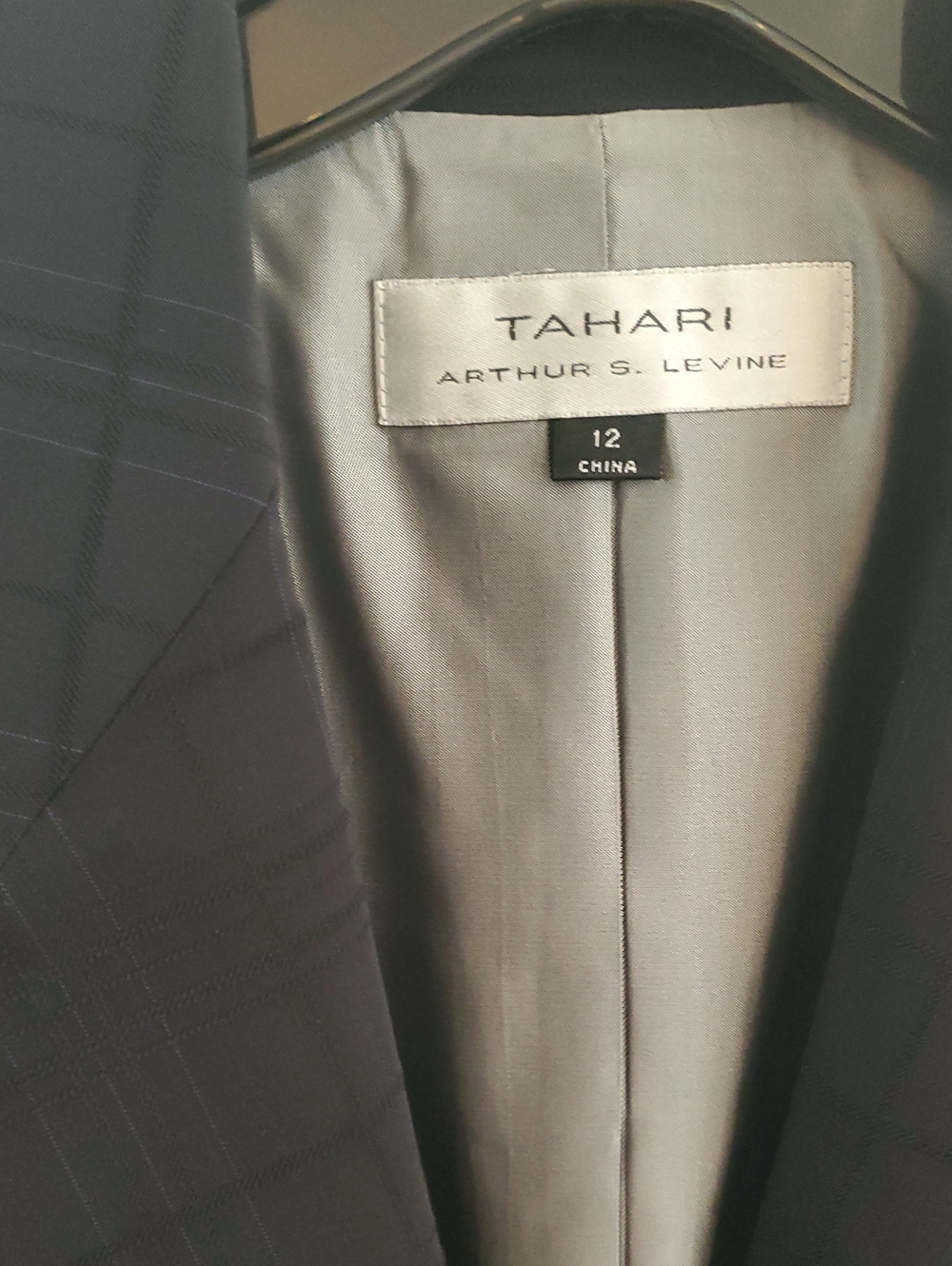 Tahari Black Single-Button Women's Blazer - Picture 2 of 4